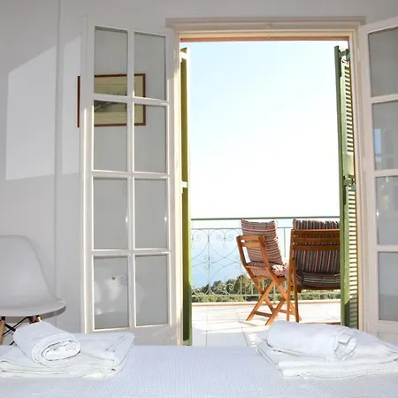 Villa Aegina Colors